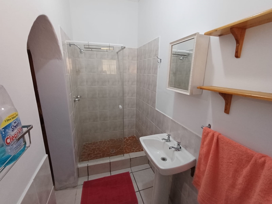 To Let 3 Bedroom Property for Rent in Albertinia Western Cape
